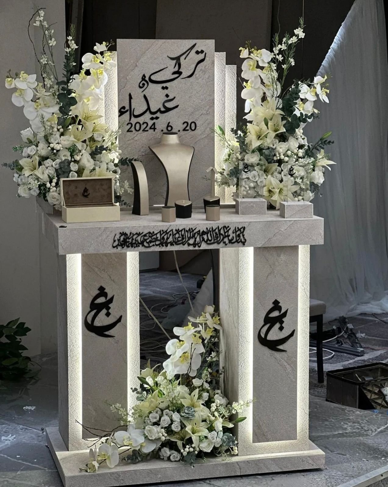 WhatsApp-Image-2025-11-10-at-5.10.41-PM-6.jpeg Console Shabka Marriage or engagement 11 - Image 1