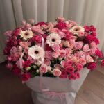 Baby rose bouquet with gerbera (1)