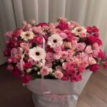 Baby Rose bouquet with Gerbera