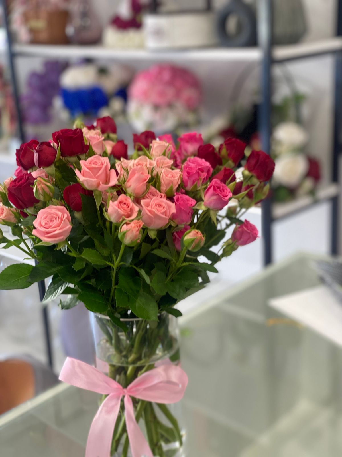 فازه درجات الوان الوردي Pink shades vase 2 - Image 1