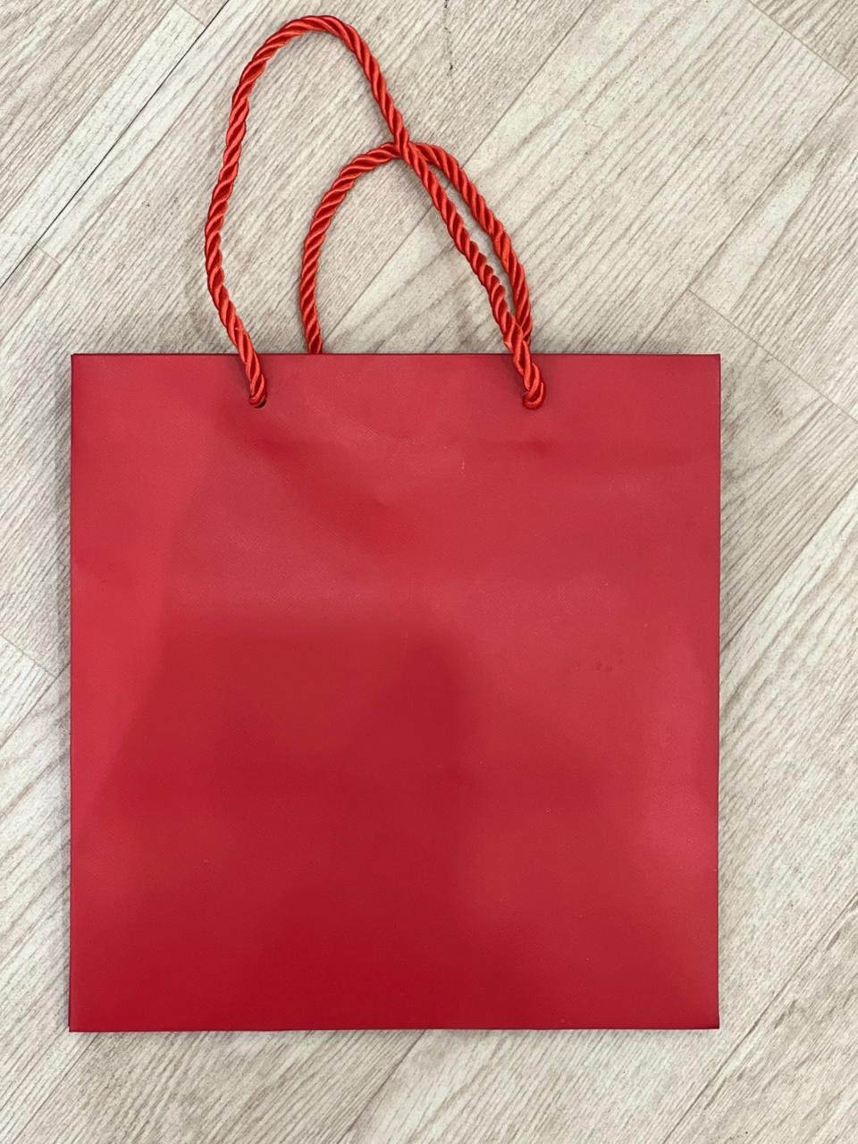 كيس-هدايا-وسط1.jpg Gift bags, medium size (3) - Image 1
